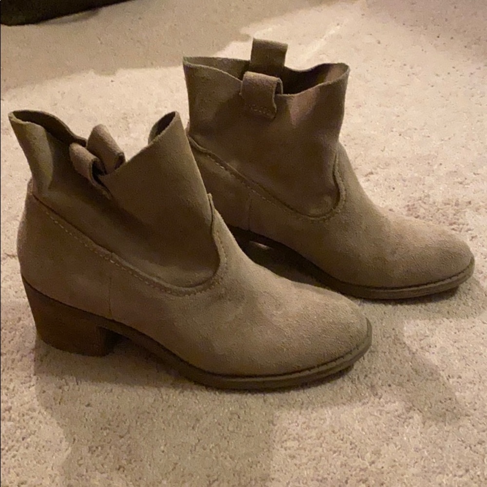 Tan slouch ankle boots